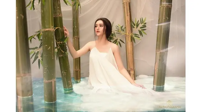 7 Gaya Pemotretan Ranty Maria yang Paling Curi Perhatian, Selalu Modis