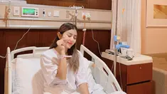 Penyanyi dangdut pemilik nama lengkap Ghalia Robyul Adawiyah baru saja menjalani operasi usus buntu. Ghea Youbi pun sempat membagikan beberapa momen selama di Rumah Sakit. (FOTO: instagram.com/gheayoubi/)