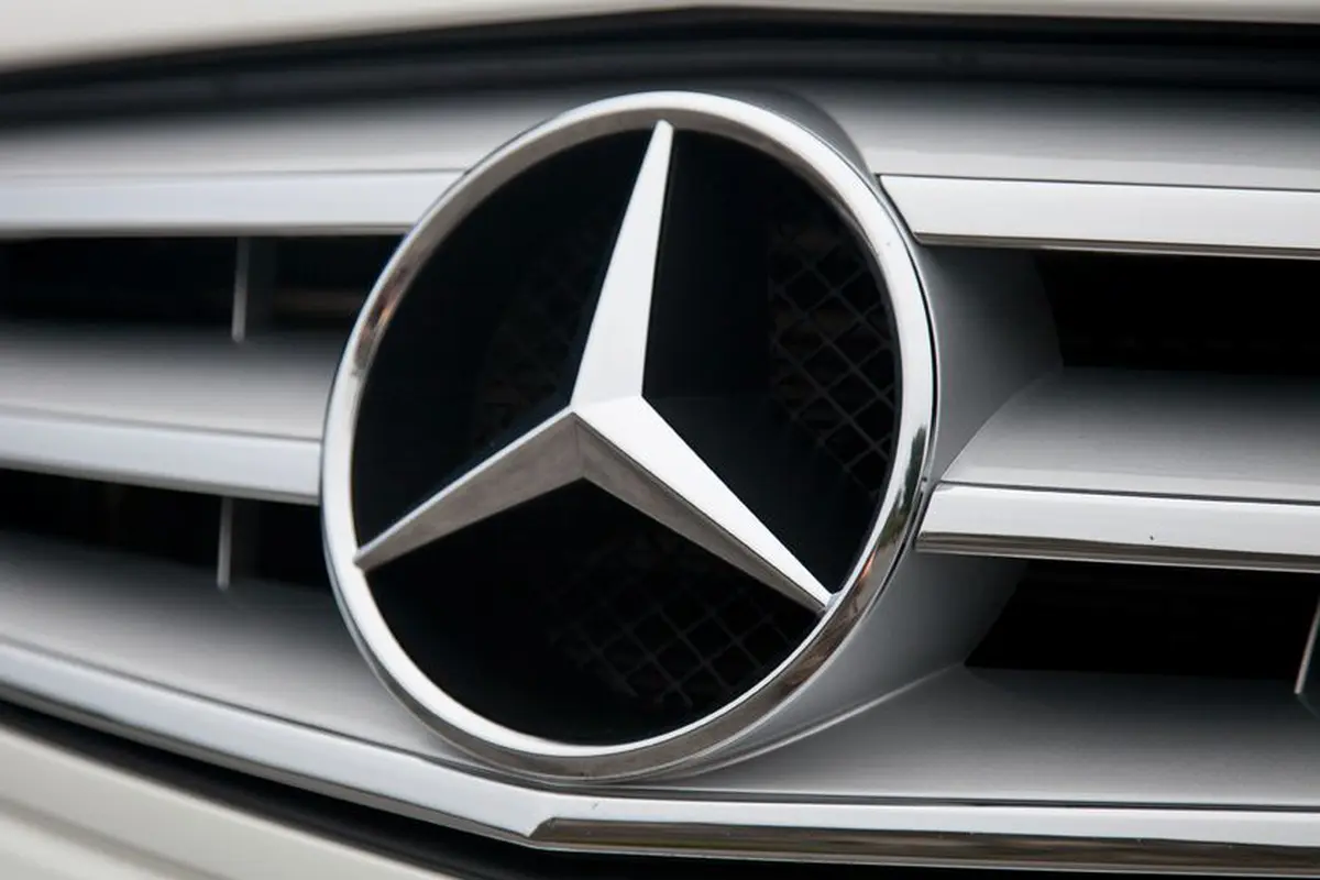 Logo Mercedes-Benz.