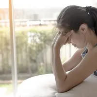 Kiat Alami Mengatasi Rasa Cemas Berlebihan (ATCHARIN SIMALHEK/Shutterstock)