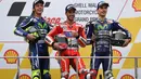 Valentino Rossi juga unggul dalam perolehan poin dengan meraih 2.005 berbanding 1.965 poin milik Jorge Lorenzo. (AFP/Mohd Rasfan)