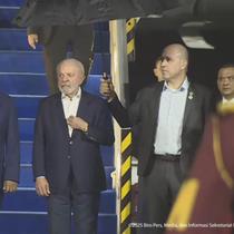 Presiden Brasil Luiz Inácio Lula da Silva tiba di Pangkalan TNI AU Halim Perdanakusuma Jakarta pada Rabu sekitar pukul 17.50 WIB. (Dok. Tangkapan Layar YouTube Sekretariat Presiden)
