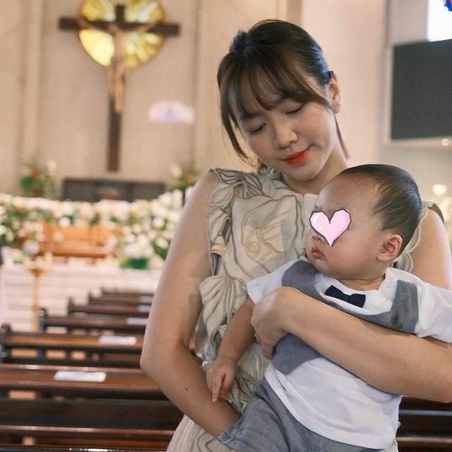 6 Potret Baby Jayden Anak Jonatan Christie dan Shanju Dibaptis,