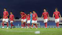 Pemain Timnas Indonesia U-22 sesaat sebelum melawan Myanmar pada pertandingan terakhir Grup C SEA Games 2025 di The 700th Anniversary of Chiang Mai Stadium, Thailand, Jumat (12/12/2025). Timnas Indonesia U22 dipastikan angkat koper lebih awal dari SEA Games 2025 Thailand. (Bola.com/Bagaskara Lazuardi)