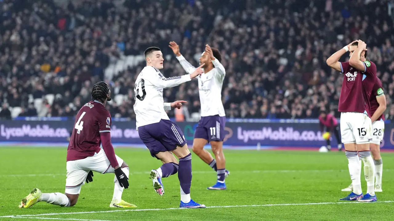Foto: Gol Telat Benjamin Sesko Selamatkan MU dari Kekalahan di Markas West Ham