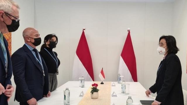 Sri Mulyani Bertemu Jeff Bezos di Konferensi COP26 Glasgow