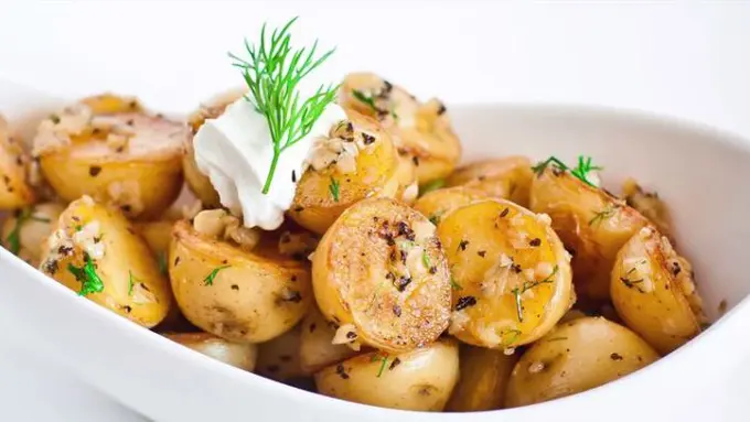 Dukung Diversifikasi Pangan, Yuk Cobain Resep Kentang Panggang!