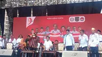 Ketua Umum PDIP Megawati Sukarnoputri hadir dalam acara Hari Desa Nasional di Parkir Timur Senayan, Gelora Bung Karno, Jakarta, Minggu (19/3/2023). Merdeka.com/ Muhammad Genantan Saputra)