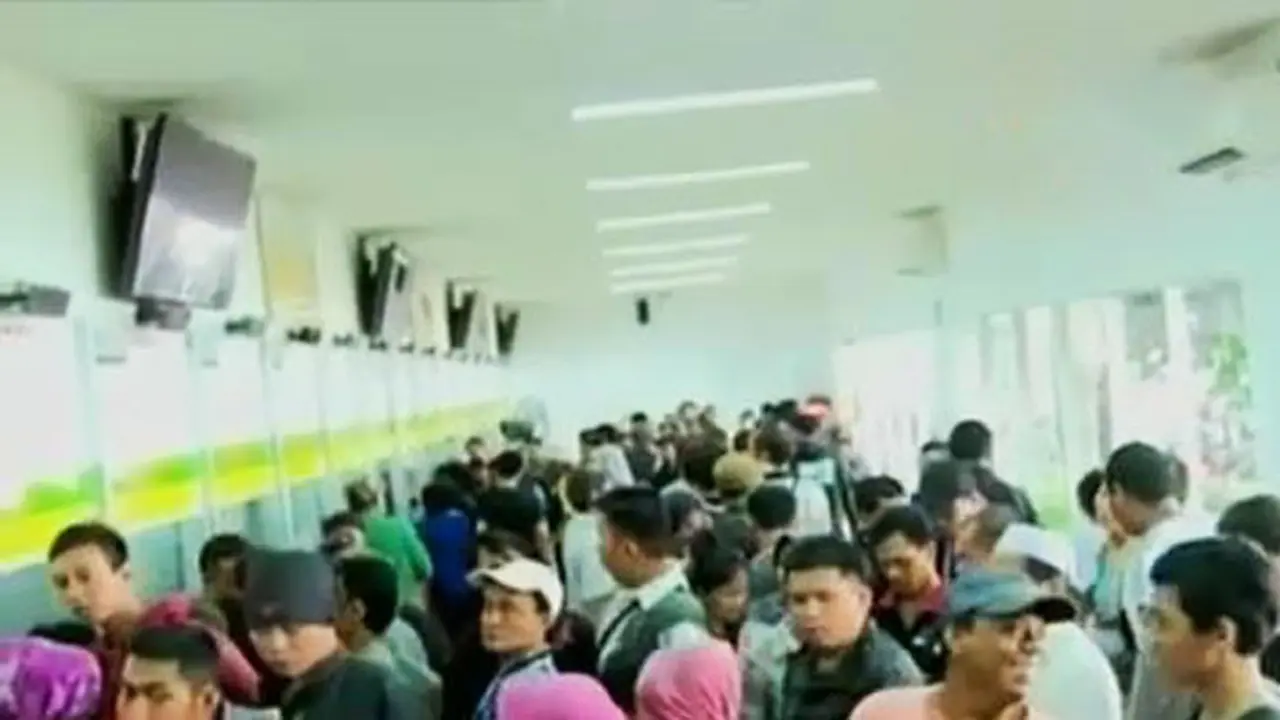 Stasiun Senen Ramai