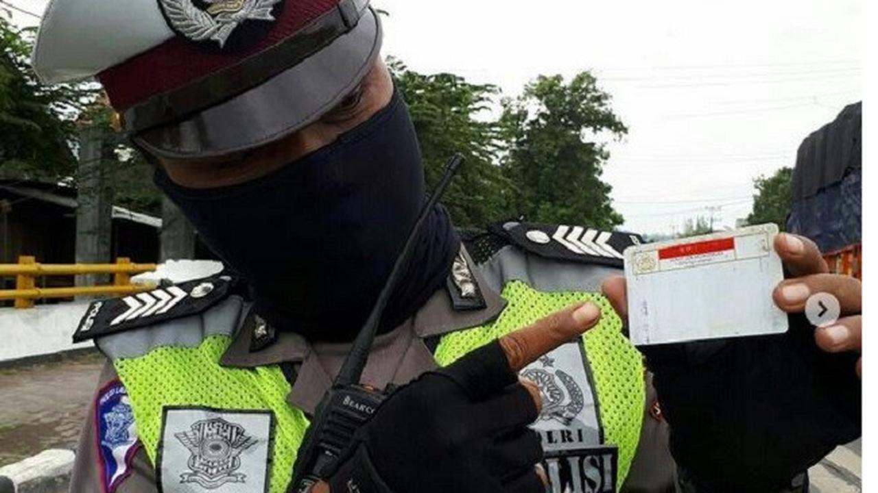 Kisah SIM Gaib yang Bikin Ngakak