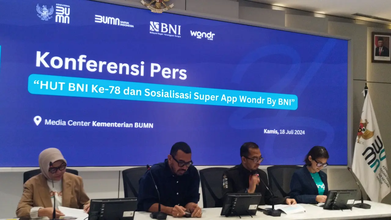 SEVP Retail Digital Solutions, Rian Kaslan menjelaskan Wondr by BNI dalam konferensi pers HUT Ke-78 BNI di Jakarta, Kamis (18/7/2024). (Gagas/Liputan6.com)