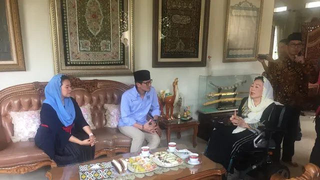 Bakal Cawapres Sandiaga Uno menemui istri Gus Dur, Sinta Nuriyah