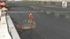 Warga di sekitar wisma atlet mengakui pasca penutupan jaring hutam dan penyemprotan mikroba ke kali Sunter bau tidak sedap di kali tersebut berkurang