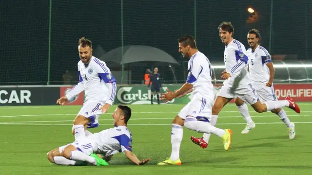 San Marino sukses mencetak gol pertama selama 14 tahun ikut serta di laga internasional. Gol pertama tersebut terjadi di laga kualifikasi Piala Eropa 2016 melawan Lithuania (9/9/2015).