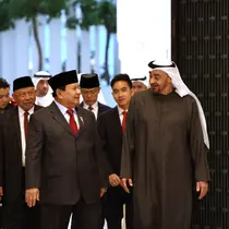 Prabowo Subianto dan Gibran Rakabuming Raka menemui Presiden Uni Emirat Arab Yang Mulia Syeikh Mohamed bin Zayed Al Nahyan (MBZ) di Istana Al Shati, Abu Dhabi, Senin, (14/5/2024). (Foto: istimewa)