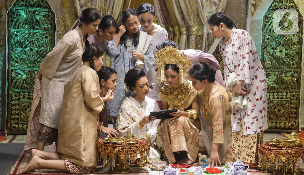 Serial musikal ini merupakan perpaduan harmonis antara visualisasi dan musik pengiring cerita yang menyajikan sekitar 23 lagu untuk keseluruhan episode dan kental dengan musik Minang, pop era 70-an dan musik dangdut. (Liputan6.com/Pool/ID)