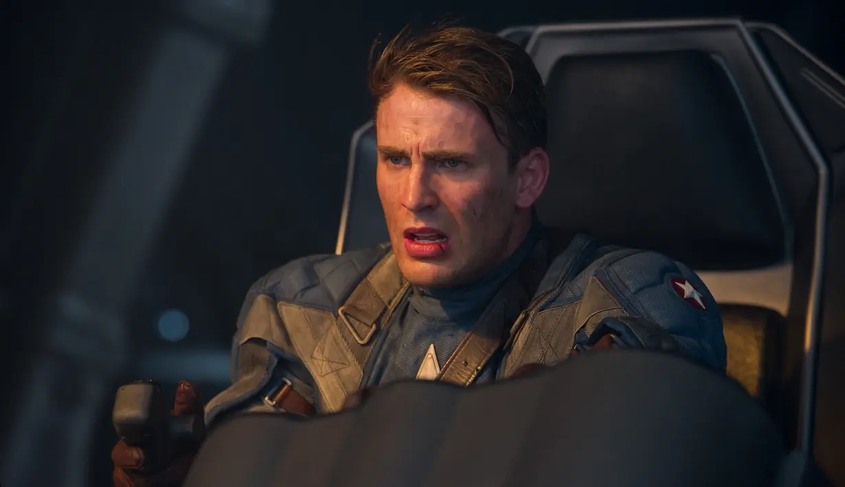 Chris Evans sendiri pertama kali bermain sebagai Captain America pada 2011 di film Captain America: The First Avengers. (Collider)