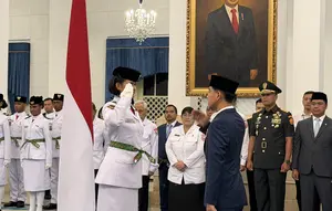 Gibran Kukuhkan 76 Paskibraka yang Bertugas saat Upacara HUT RI di Istana