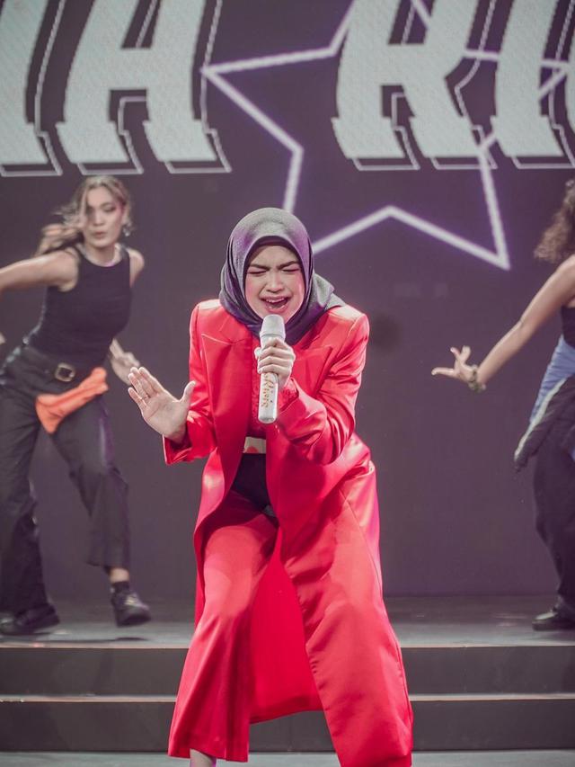 6 Momen Ria Ricis dan Atta Halilintar Tampil di YouTube Fanfest 10 ...