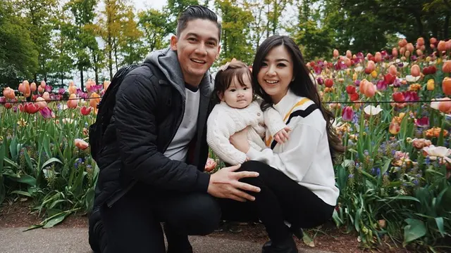 Franda dan Samuel Zylgwyn liburan ke Eropa