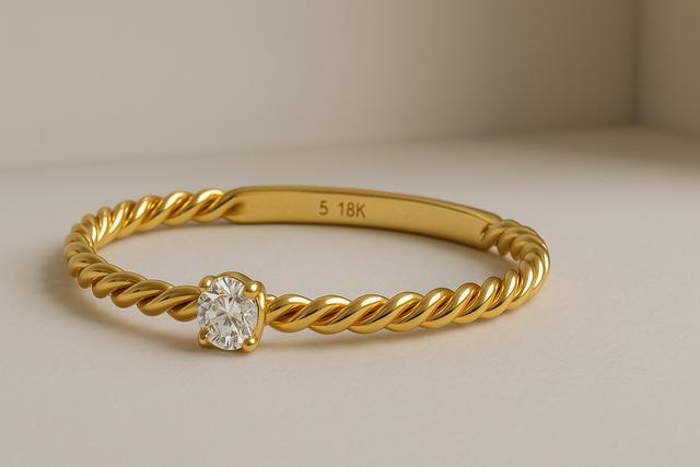 1. Pilih Kadar Emas Minimal 18 Karat