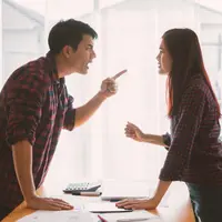 Ini Dia Ciri-Ciri Pacar Posesif/ copyright shutterstock