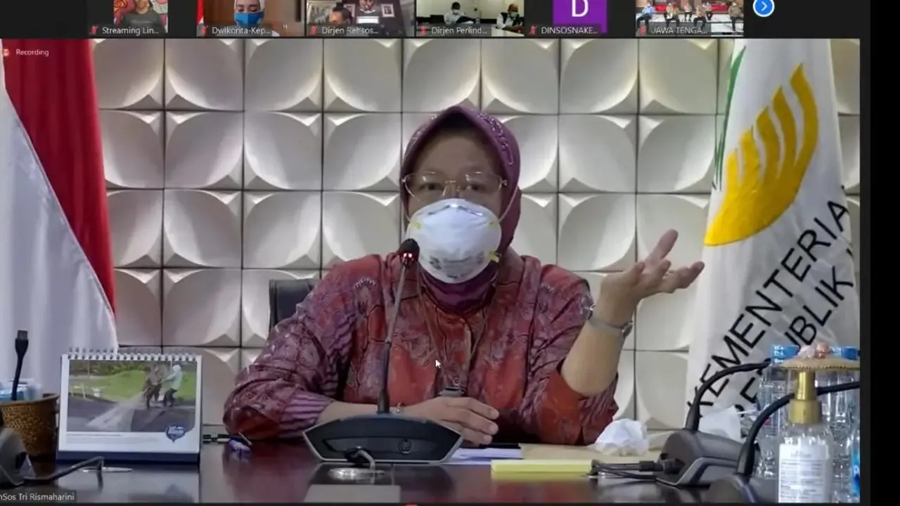 Menteri Sosial Tri Rismaharini