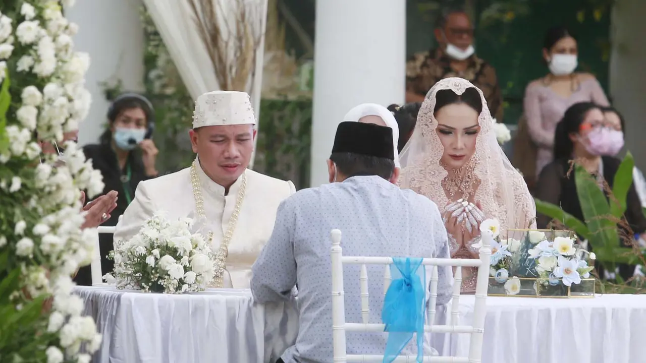 Pernikahan Vicky Prasetyo dan Kalina Oktarani