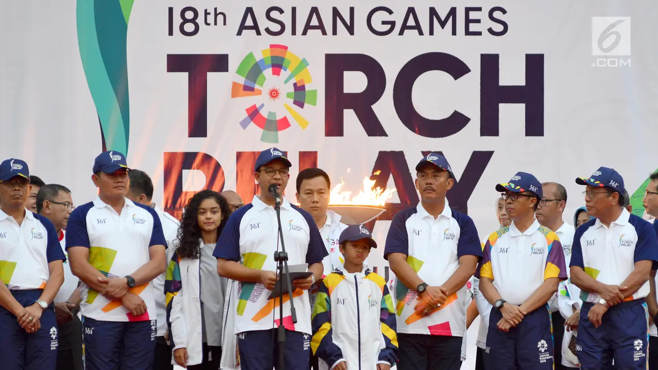 Tiba di Balai Kota, Obor Asian Games 2018 Diterima Anies Baswedan