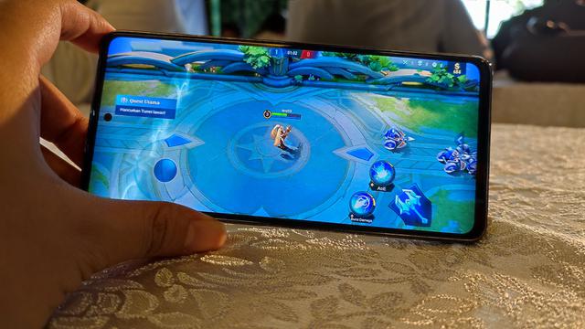 Samsung Galaxy A53 5G untuk bermain Mobile Legends: Bang Bang (Liputan6.com/Giovani Dio Prasasti)