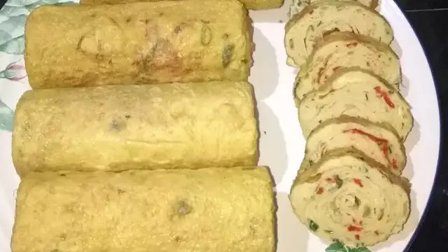 Resep telur gulung Jepang alias tamago roll daun jeruk. (dok. Cookpad @cook_9040212)