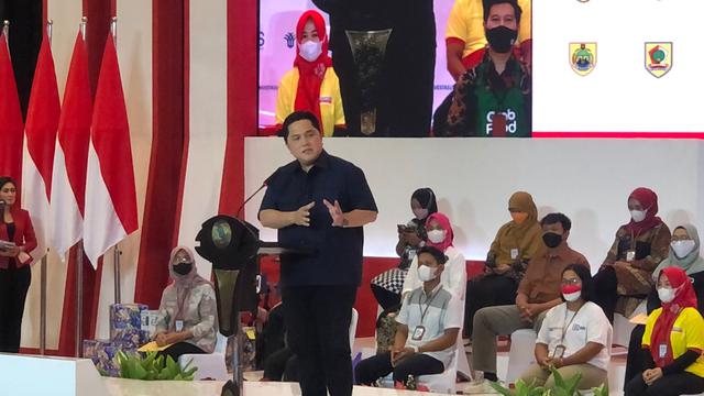 Menteri BUMN Erick Thohir saat menghadiri acara Pemberian NIB kepada 550 pelaku UMK di Surakarta, Rabu (6/7/2022).