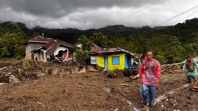 Potret Kerusakan Dampak Bencana Longsor dan Banjir Bandang di Wilayah Sumut, Sumbar, dan Aceh