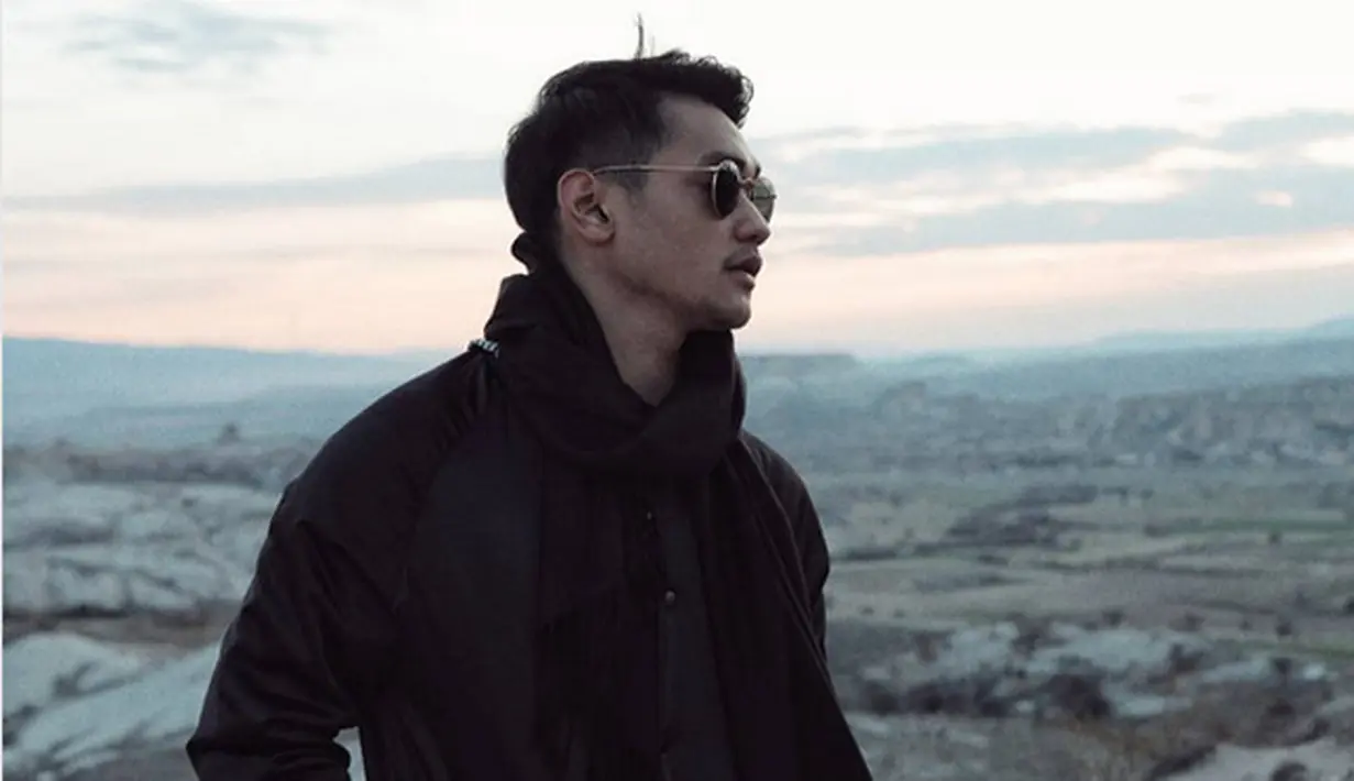 Dalam kategori Penyanyi Pria Paling Ngetop, pelantun lagu Sadis itu bersaing dengan para penyanyi berbakat lainnya. Diantaranya Anji, Rizky Febian, Tulus, dan Virgoun. (Instagram/afgansyah.reza)