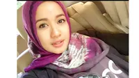 Dengan berhijab, Laudya Cynthia Bella tak khawatir rezekinya akan berkurang.