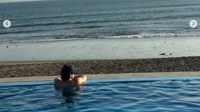 8 Momen Liburan Gong Yoo di Bali, Asyik Nikmati Pantai
