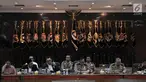Wakil Ketua MUI Zainut Tauhid, Wakasatgas Nusantara Brigadir Jenderal Fadil Imran, Kasatgas Nusantara Irjen Pol Gatot eddy Pramono, Kadiv Humas Mabes Polri Setyo Wasisto saat rilis kasus ITE, Jakarta, Senin (5/3). (Merdeka.com/Iqbal S. Nugroho)