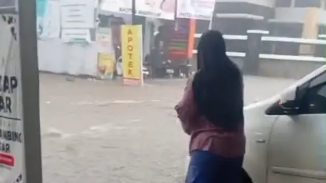 Cuaca Ekstrem, Belasan Titik di Kota Jember Terendam Banjir