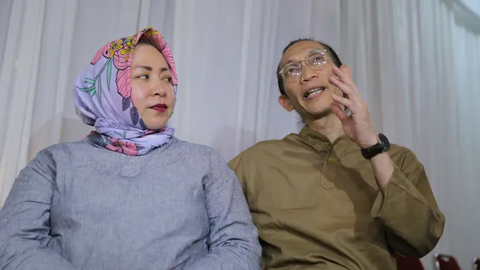 [Bintang] Melly Goeslaw dan Anto Hoed