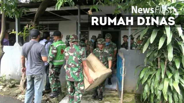 NEWS FLASH: Kodam Jaya Kosongkan Rumah, Warga Kompleks 3 Mei Blokade Jalan