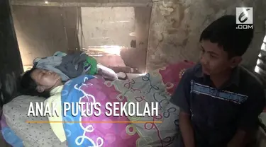 Akibat Kemiskinan seorang anak di Magelang Jawa Tengah terpaksa putus sekolah karena merawat Ibunya yang lama menderita sakit