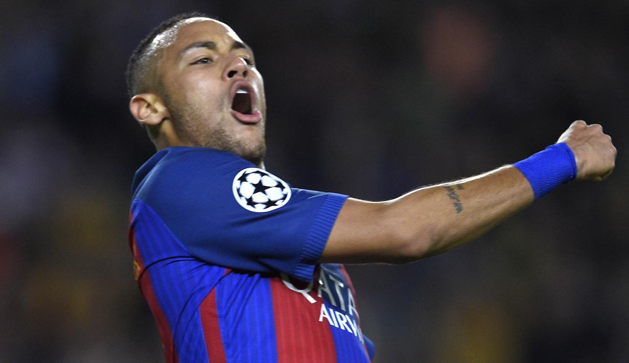 Striker Barcelona, Neymar, merayakan gol yang dicetaknya ke gawang Manchester City pada laga Liga Champions di Stadion Camp Nou, Barcelona, Rabu (19/10/2016). (AFP/Lluis Gene)