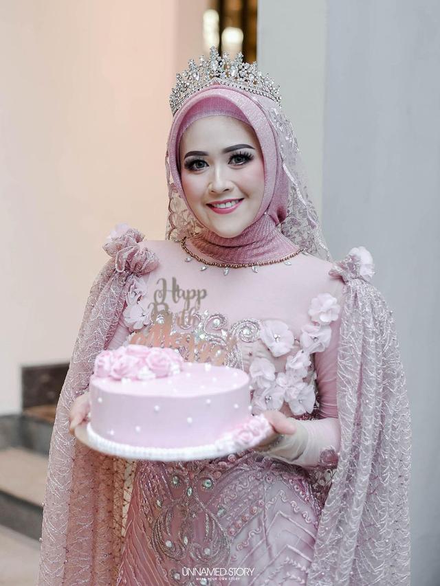 7 Momen Syukuran Ulang Tahun Meggy Wulandari yang Ke 40