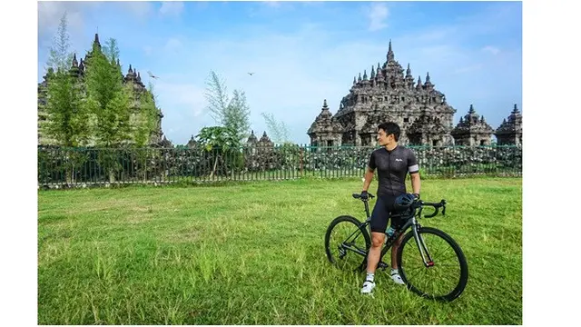 Tak Hanya Balap Mobil, Ini 6 Potret Rio Haryanto saat Lakukan Olahraga Lain