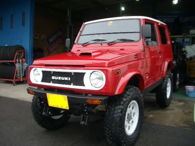 Jimny nan Legendaris dan Tak Kunjung Menua - Galeri Otosia.com