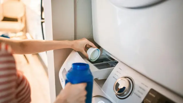 Tips Mencuci dan Merawat Seprai Putih agar Selalu Terlihat Baru Seperti di Kamar Hotel