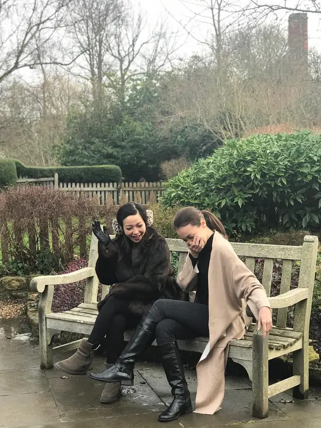 Jarang Tersorot, Ini 6 Potret Persahabatan Chef Marinka dan Rianti Cartwright