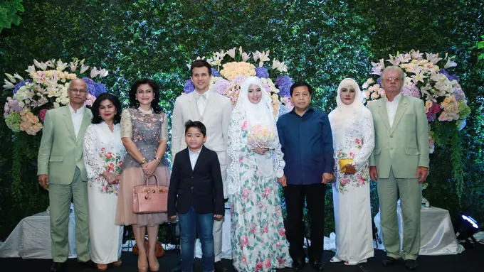 Resepsi pernikahan Stuart Collin dan Risty Tagor