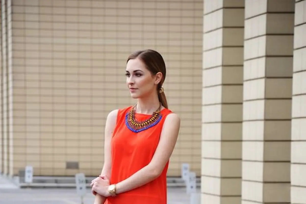 [Bintang] Busana eye catching