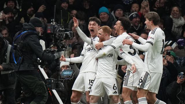 Foto: Dua Gol Dramatis di Injury Time, Liverpool Gagal Menang atas Fulham di Liga Inggris